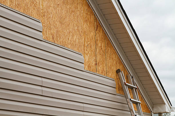 24/7 Emergency Siding Replacement experts in Essex, IL